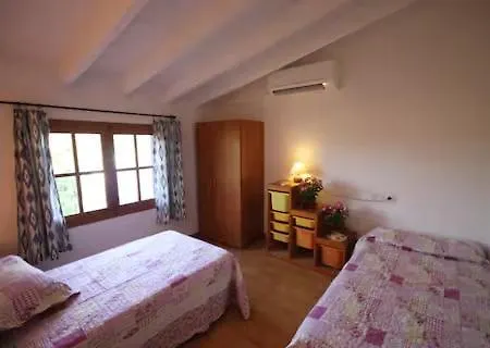 Ca Na Pomara- In A Quiet And Well-located Area